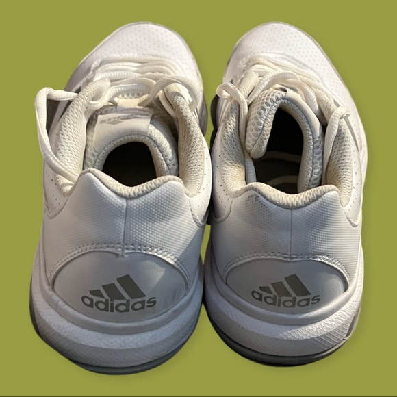 Adidas shoes - Picture 3 of 4